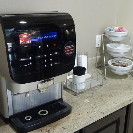 Red Roof Inn & Suites Longview Dış mekan fotoğraf