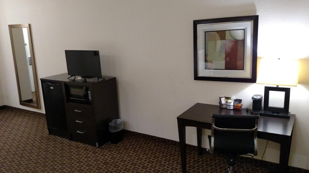 Red Roof Inn & Suites Longview Dış mekan fotoğraf