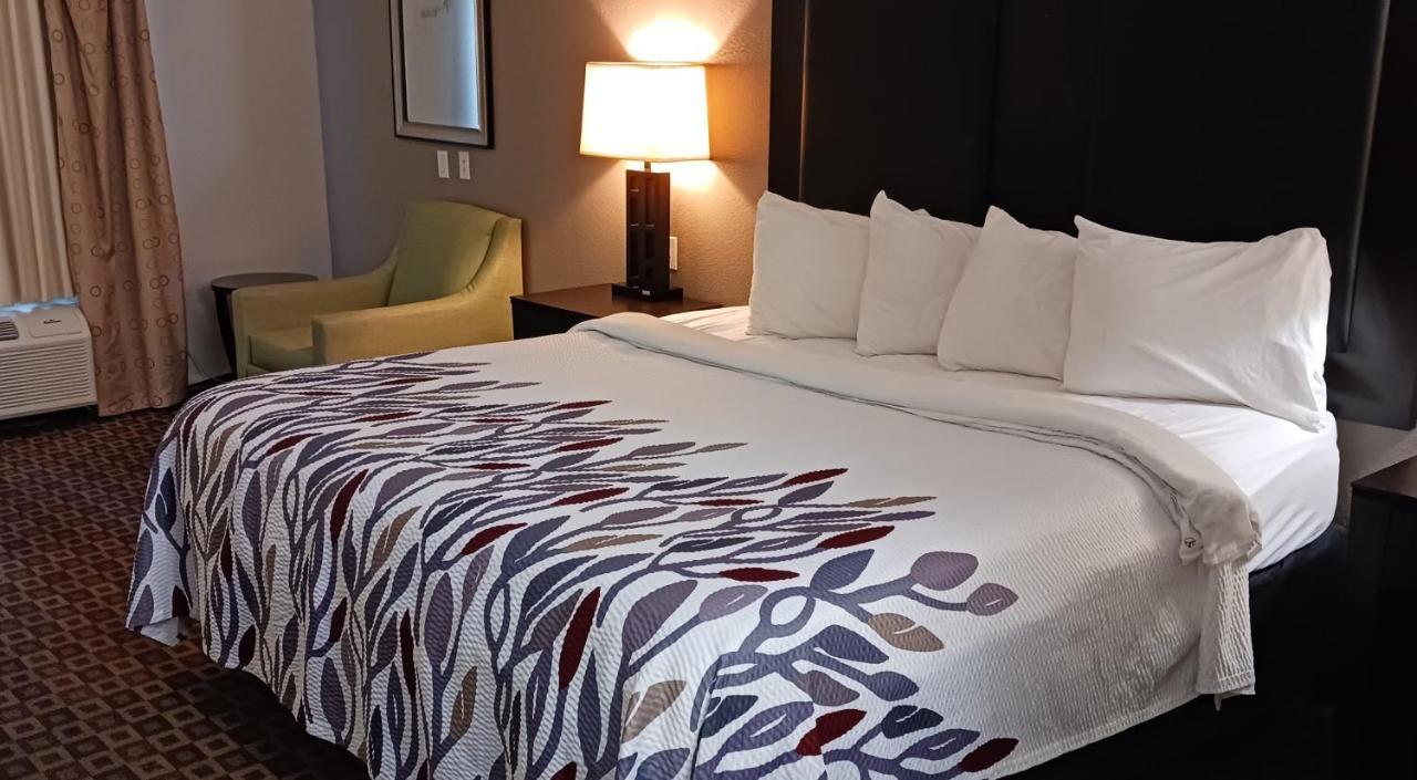 Red Roof Inn & Suites Longview Dış mekan fotoğraf