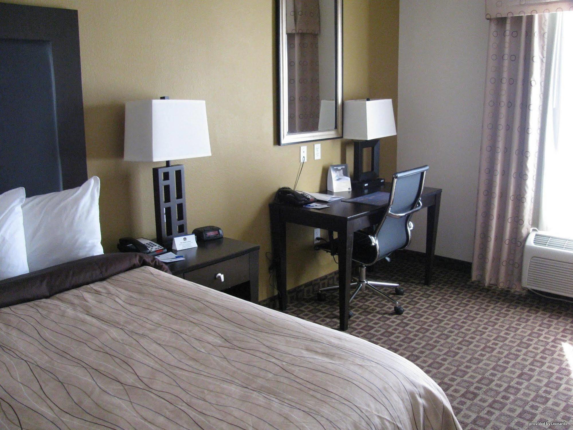 Red Roof Inn & Suites Longview Dış mekan fotoğraf